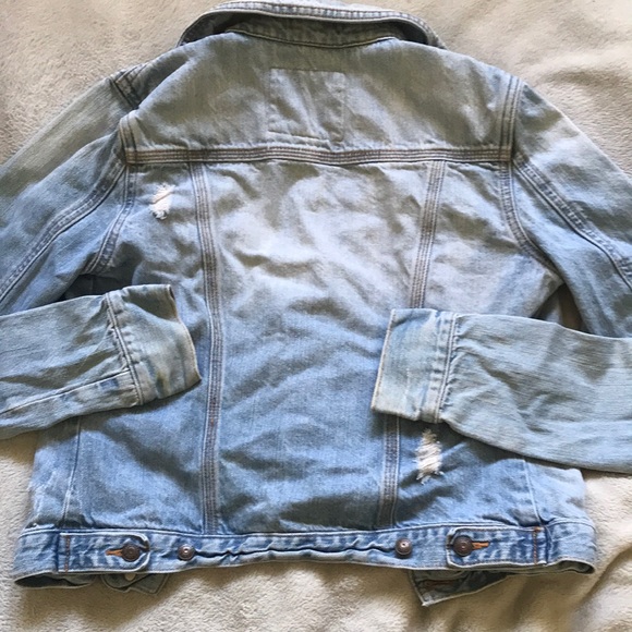 Fantastic condition light blue denim jacket ๐ - Picture 4 of 4